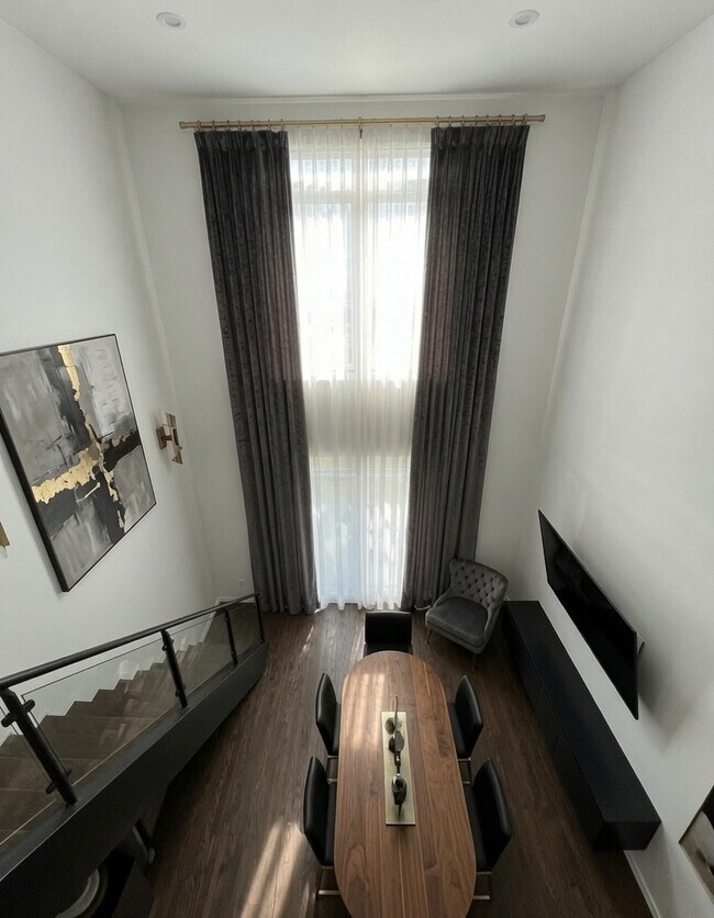 Foto del edificio - 1617 N Campbell Ave