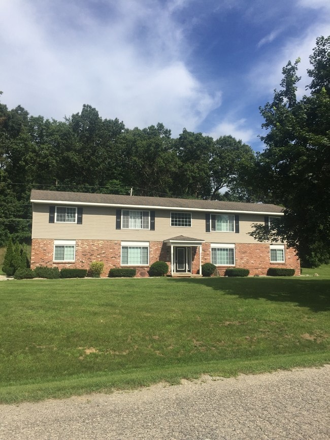 96 Village Ct. - Village Court Apartments