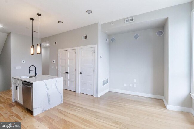 Foto del edificio - 411 W Hewson St