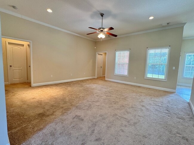 Foto del edificio - COMING LATE FEBRUARY 2026! (Pet Friendly)