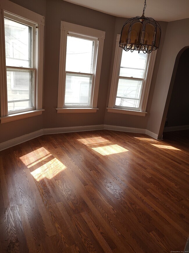 Foto del edificio - 592-594-594 Norman St