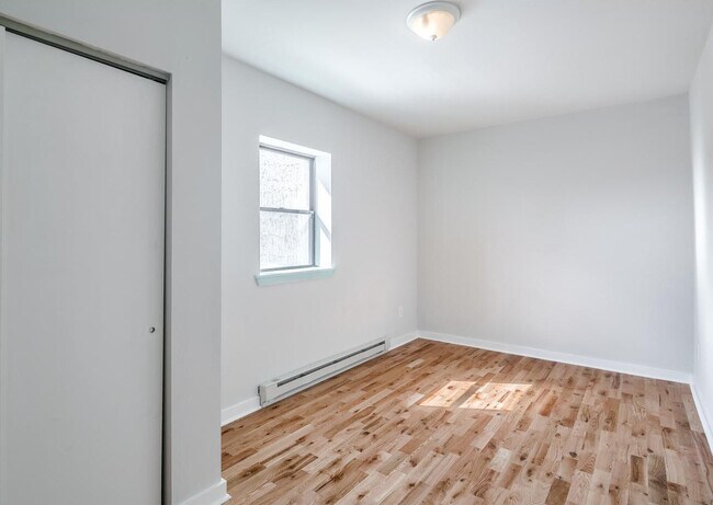Dormitorio - 1536 S 2nd St