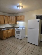 Building Photo - 7 Jones St