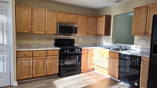 Building Photo - 219 Virens Dr