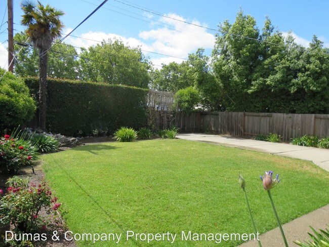 Building Photo - 3 br, 1 bath House - 9 Flower Street
