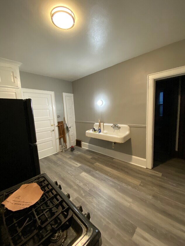 Updated flooring & paint - 2229 N 41st St