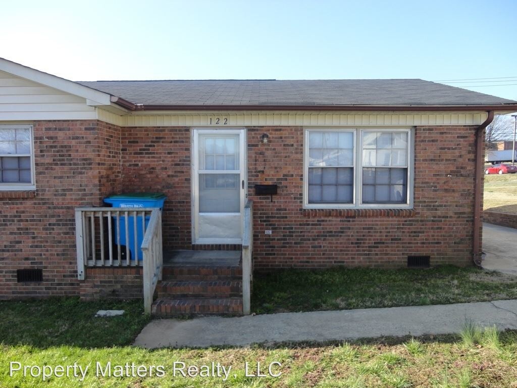 Foto principal - 2 br, 1 bath House - 122 E. Washington Street