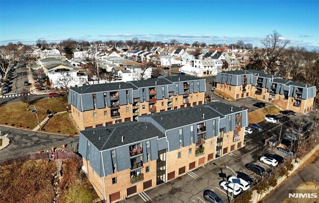 Foto del edificio - 700 Schuyler Ave