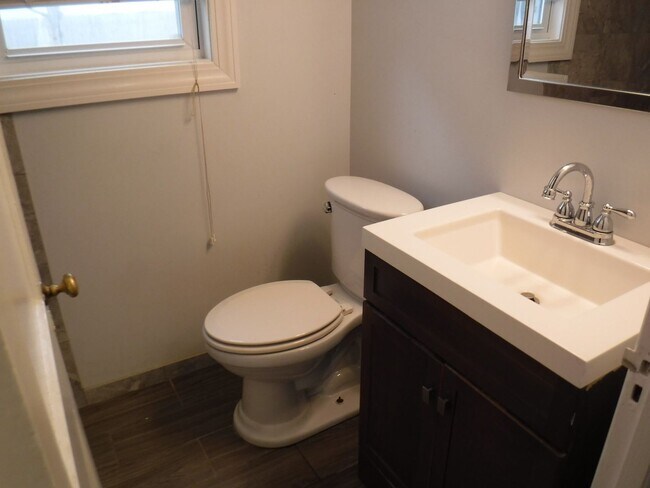 Foto del edificio - 1100 W Williams Cir