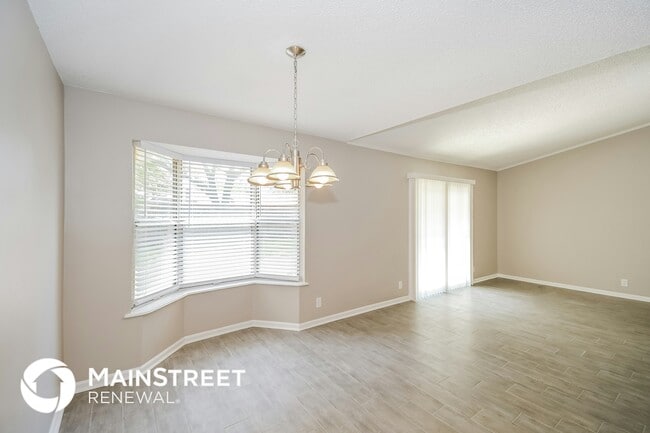 Building Photo - 7850 Blank Dr N