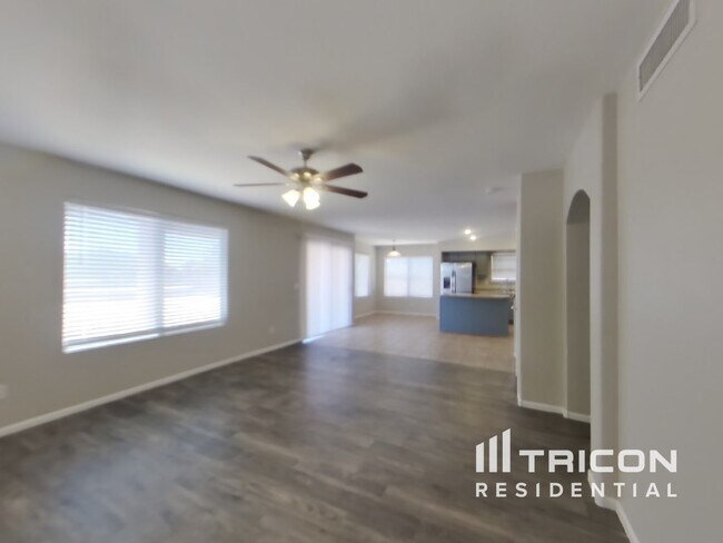 Foto del edificio - 135 W Dexter Way