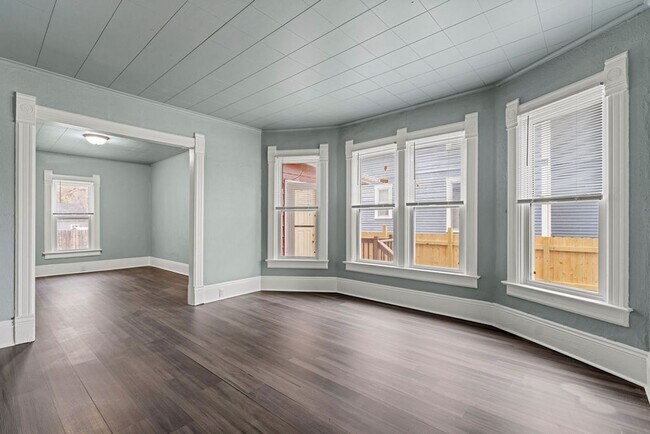 Foto del edificio - 506 E Parkway Ave