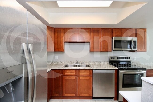 Building Photo - 1310 S Pima