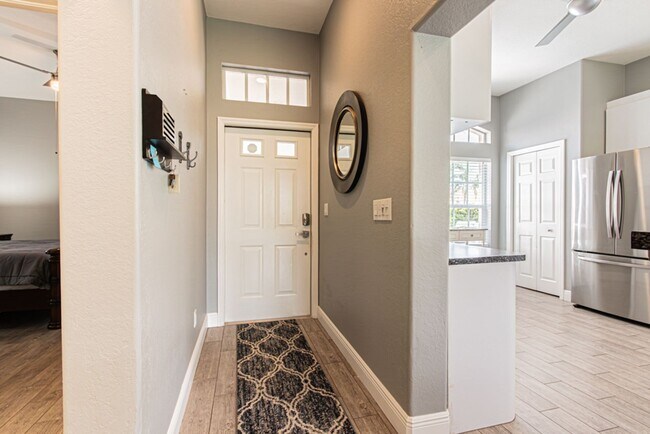Building Photo - 12855 Devonshire Lakes Cir
