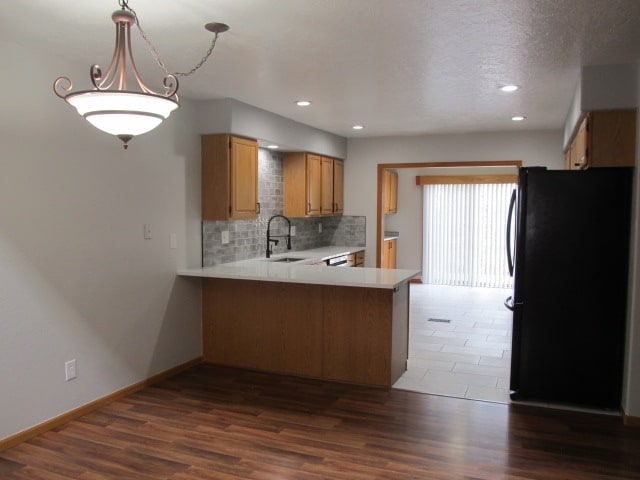 Building Photo - 102 Phyllis Ave
