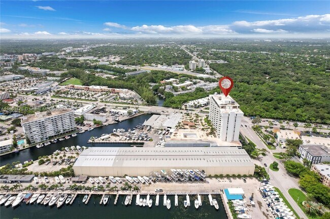 Building Photo - 13499 Biscayne Blvd