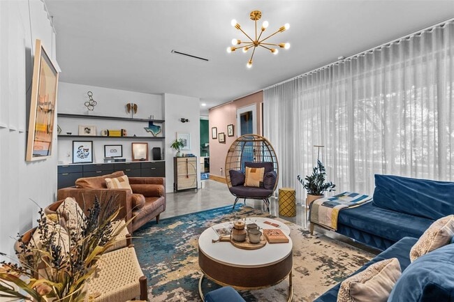 Foto del edificio - 5704 Driftwood Dr