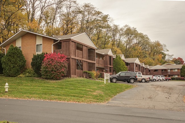 22 unit apartment building for sale in Akron, OH - Newton House Apartments