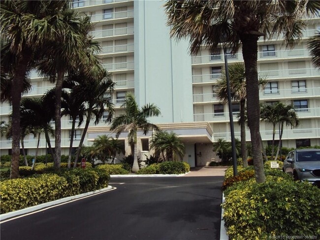 Building Photo - 10600 S Ocean Dr