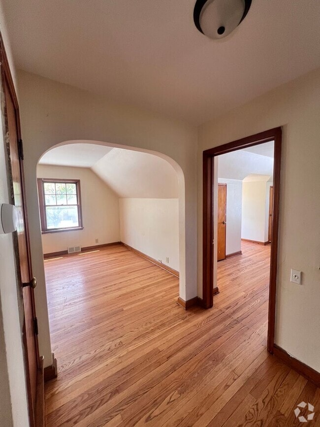 Building Photo - 5864 N 42nd St