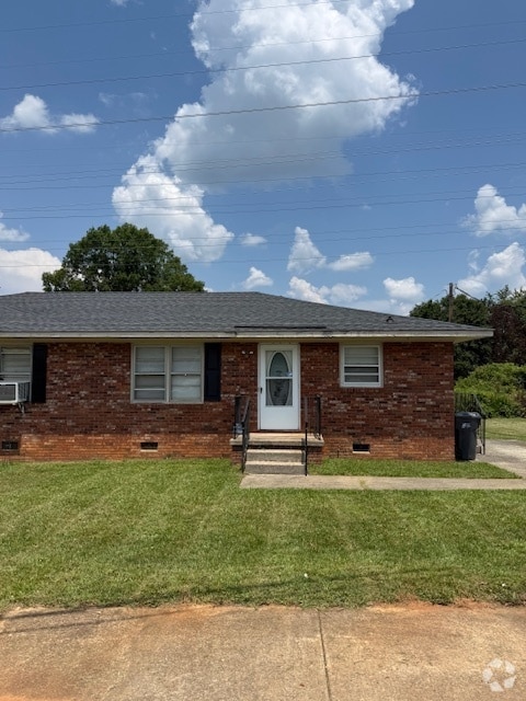 Building Photo - 106 Lily St