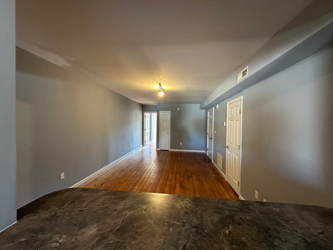 Primary Photo - 61-65 W Main