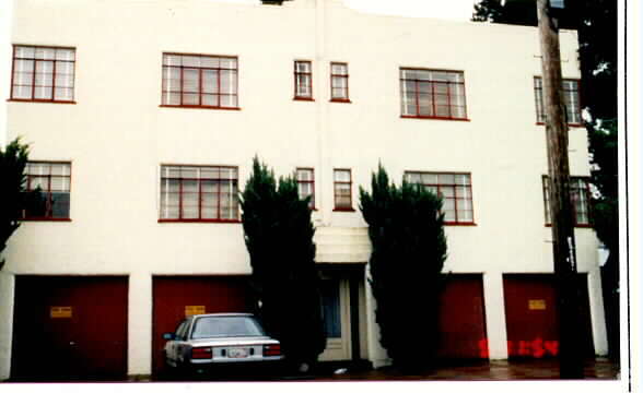 Building Photo - 1547 Hopkins Dr