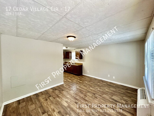 Building Photo - 17 Cedar Village Cir