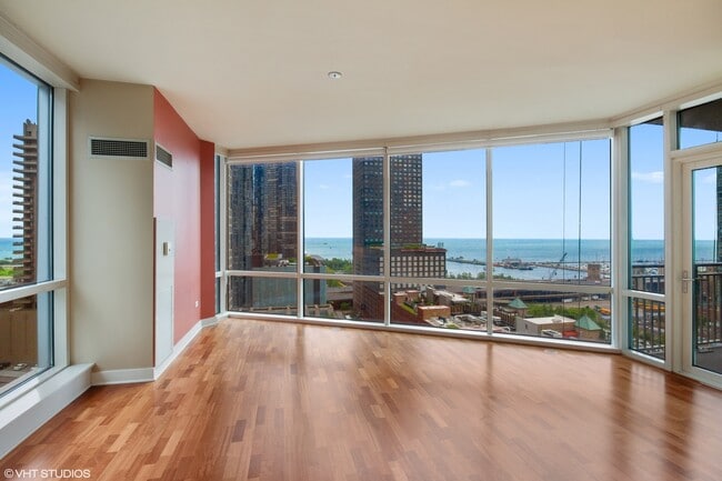 Building Photo - 505 N McClurg Ct