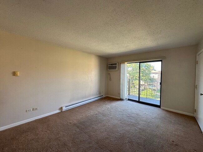 Building Photo - 142 Klein Creek Ct