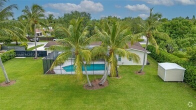 Building Photo - 7940 SW 139th Ter