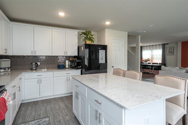 Foto del edificio - 4620 Knoll Gardens Wy