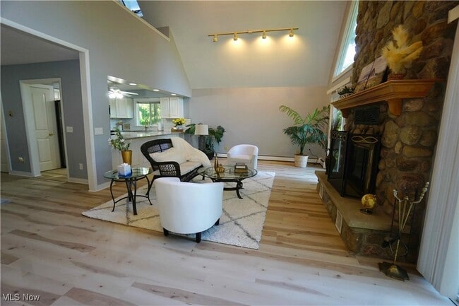 Foto del edificio - 14543 Ensign Rd