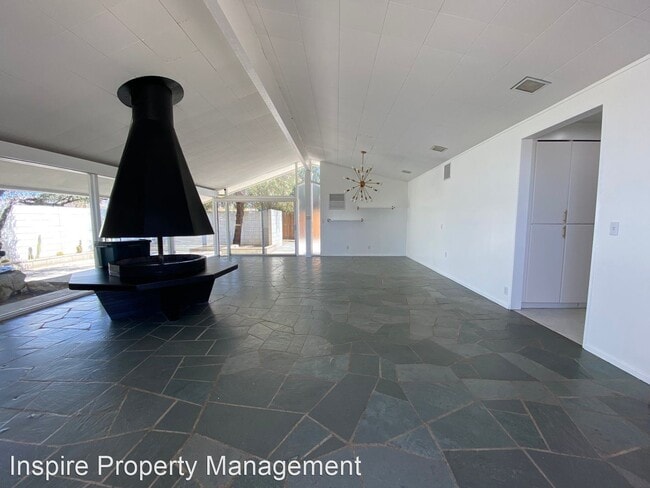 Building Photo - 4 br, 2 bath House - 74405 Cottonwood Drive