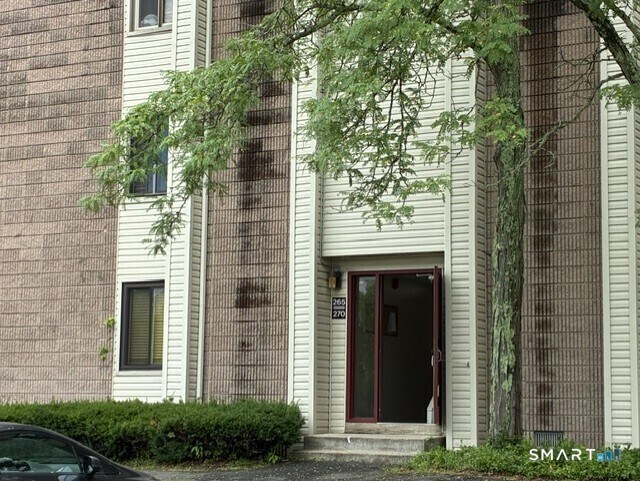 Foto del edificio - 266 Burgundy Hill Ln