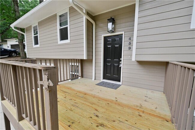 Building Photo - 459 Ridgetop Dr NW