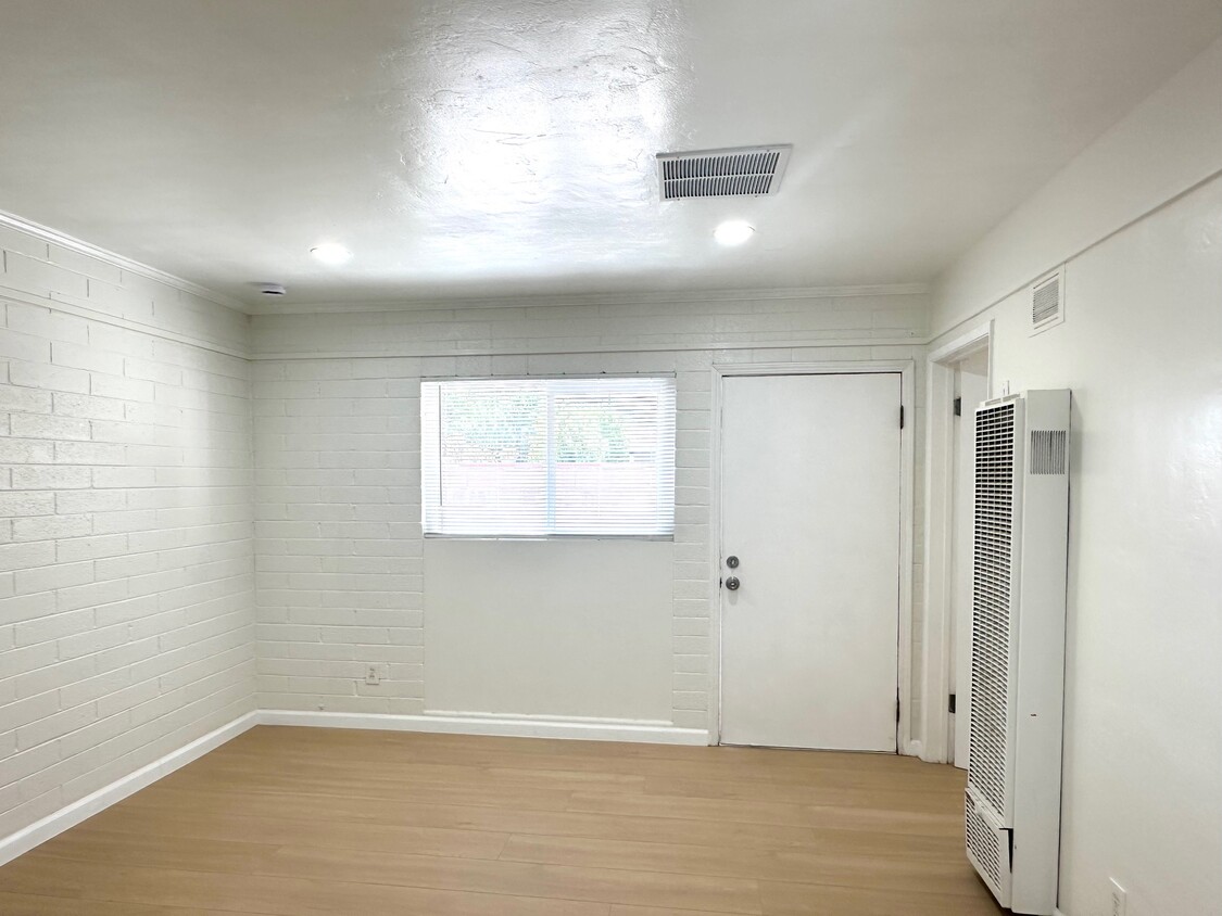 Foto principal - 854 W Milling St