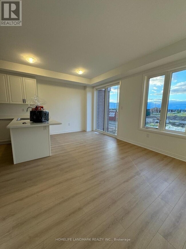 Building Photo - 75 Sagewood Ave