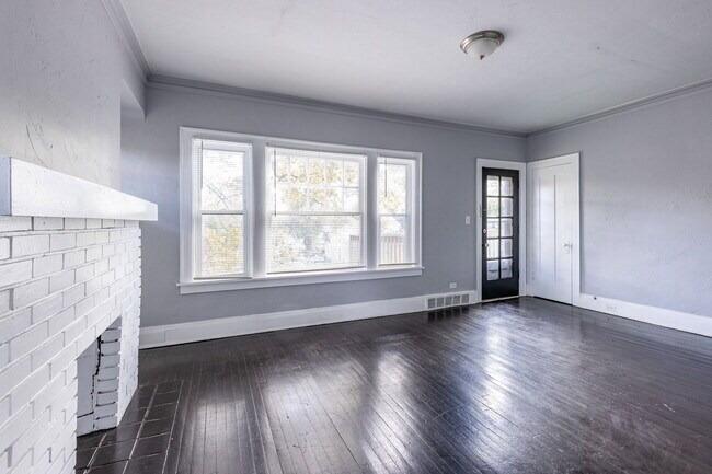 Foto del edificio - 438 E 152nd St