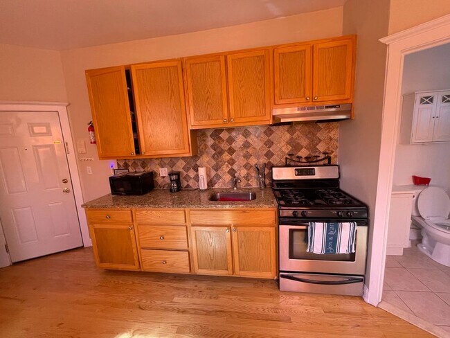 Building Photo - 50 Irving St