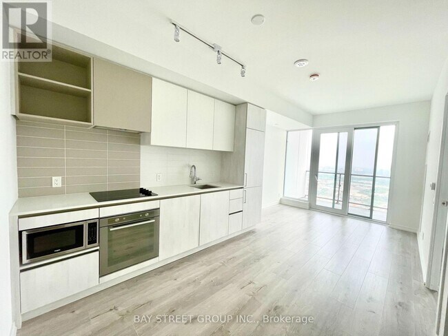 Photo du bâtiment - 1000-1000 Portage Pkwy