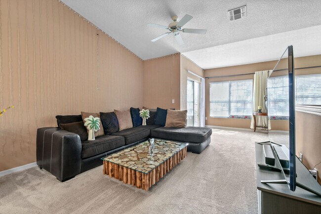 Foto del edificio - 10354 Fox Trail Rd S