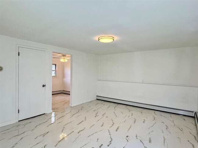 Foto del edificio - 1 Maple Ln