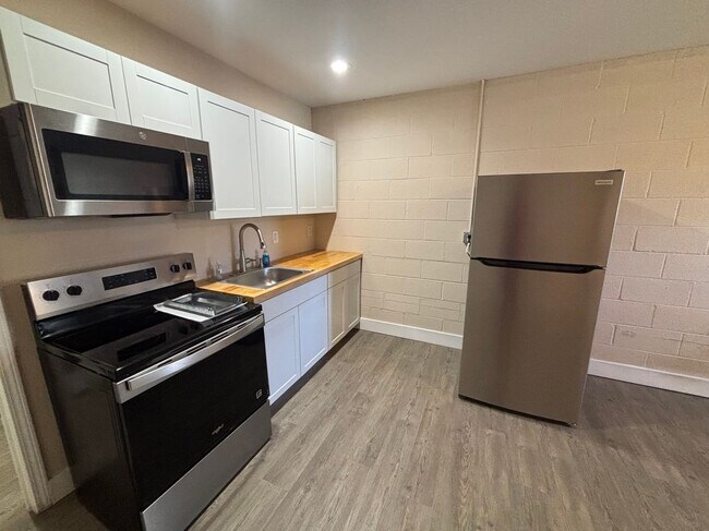 Foto del edificio - 637 Washington St