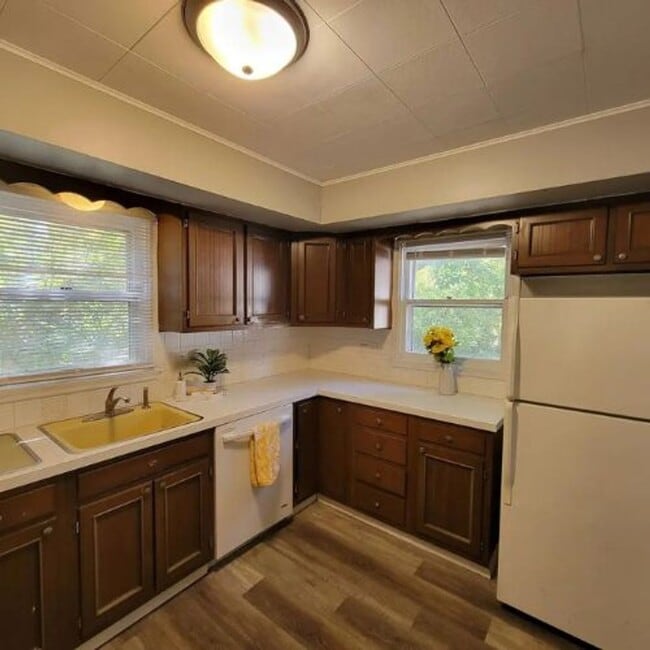 Foto del edificio - 3 Bedroom Home with Garage & Central Air