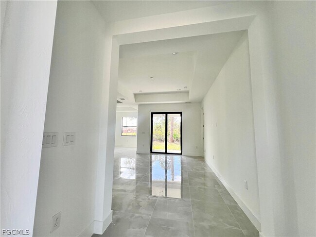 Foto del edificio - 3115 69th St W