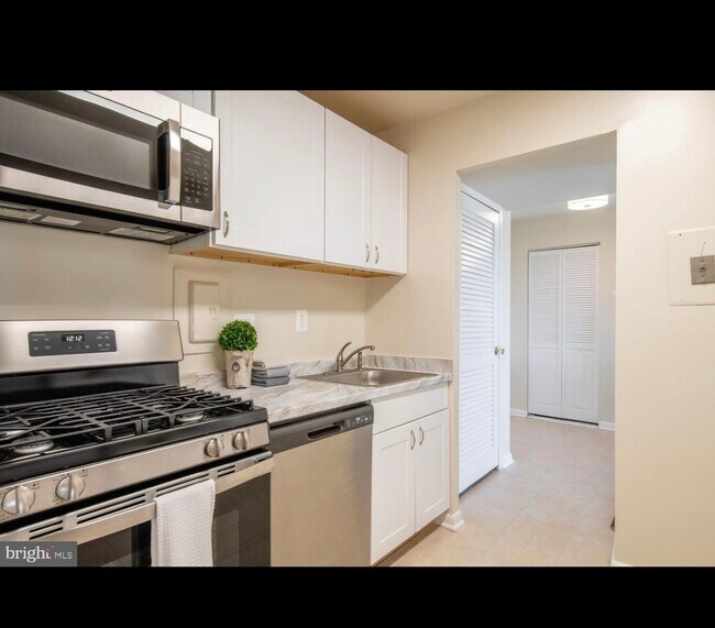 Foto del edificio - 5340 Holmes Run Pky