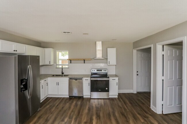 Building Photo - 1804 Del Oak Dr