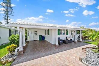 Building Photo - 820 Spanish Dr S