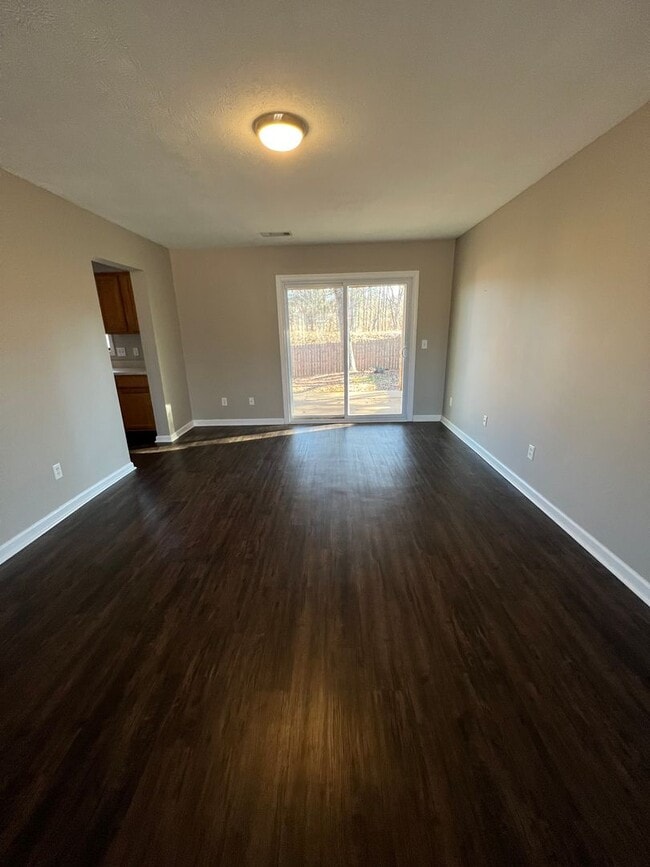 Building Photo - Shelton Park Single Family Home
